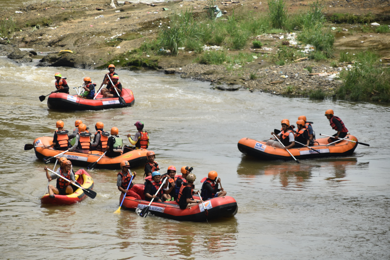 Aksi Askrindo Selamatkan Ciliwung dari Limbah Rumah Tangga