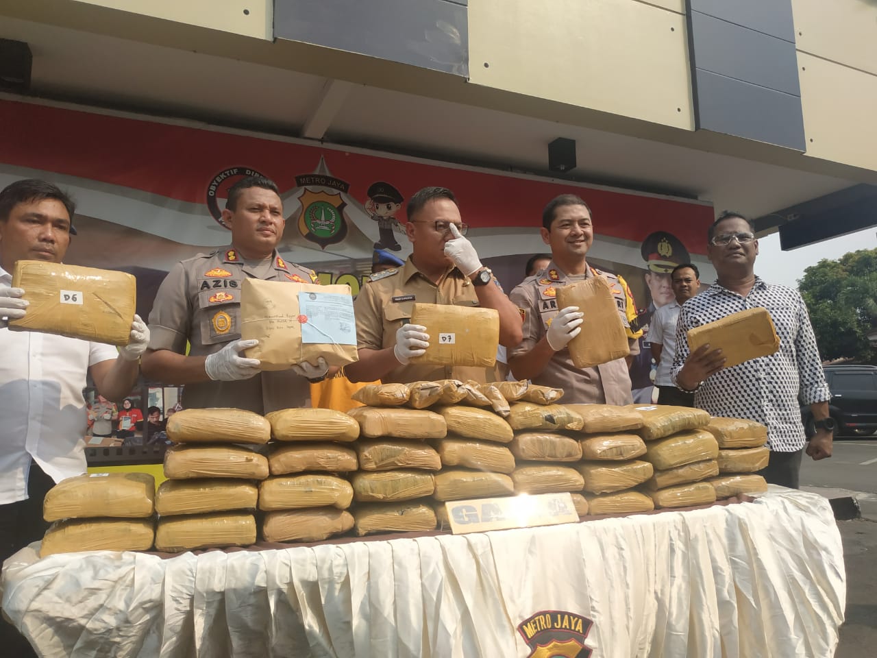 Pelajar yang Jadi Bandar Ganja Asal Rangkapan Jaya Dikendalikan dari Penjara