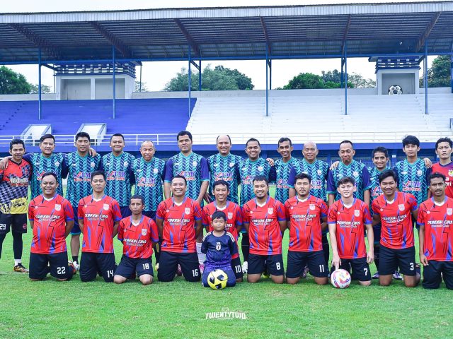 Sepak Bola Pondokcina Sparing Dengan Tim Legendaris Persib