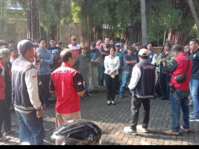 Ratusan Karyawan Hotel Bumi Wiyata Mogok Kerja Gara-gara Dua Bulan Belum Digaji