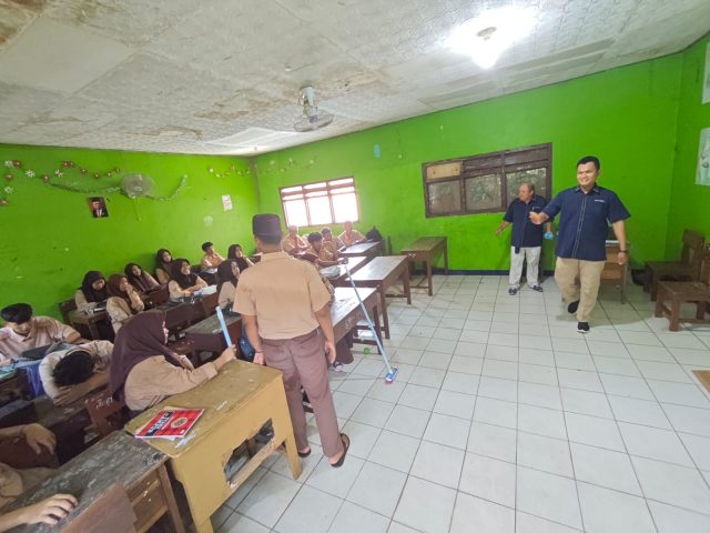 PT. Karabha Didgaya Sambangi Sekolah Darussalam Tapos, Dukung Pendidikan Anak-Anak Depok