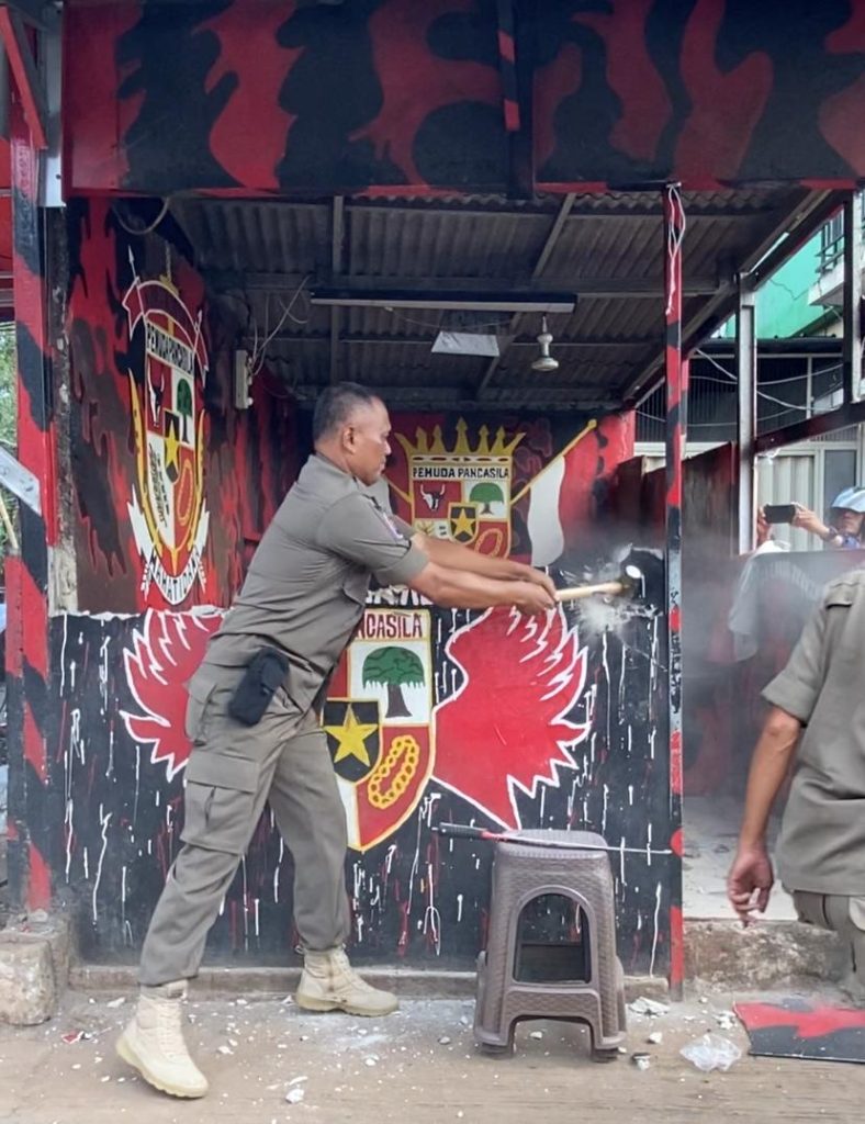 Posko ormas dibongkar