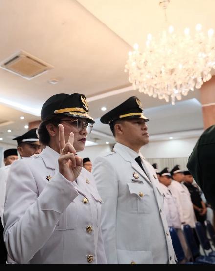 Camat Sukmajaya, Christine