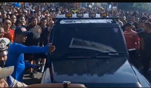 Mobil terobos CFD di Jalan Margonda