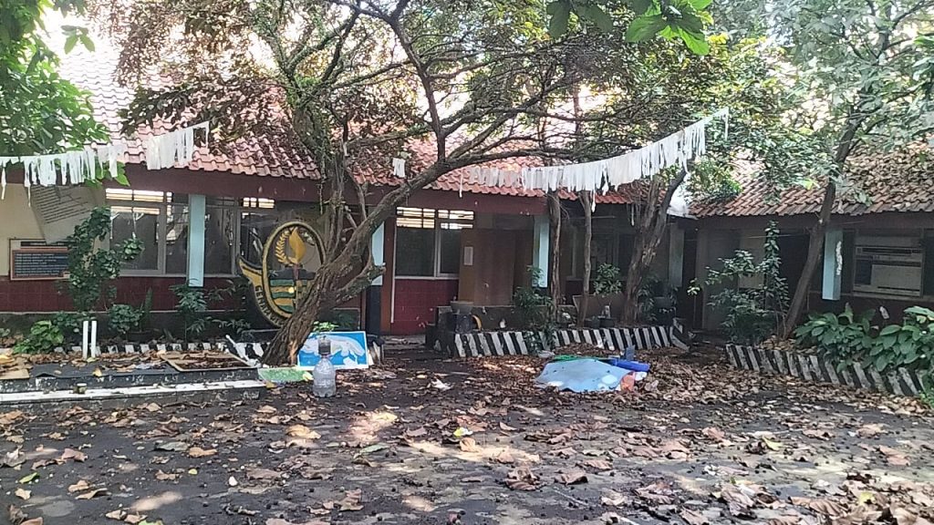 Eks Gedung SDN Pondok Cina 01