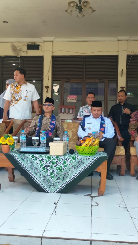 Wamen Dikdasmen di SMPN 8