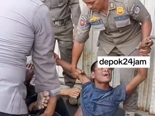 Waspada, Pria ODGJ Lempari Pengendara Mobil Pakai Batu di Jalan Margonda