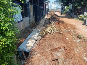 Perbaikan drainase di Perumahan Mutiara Cilangkap