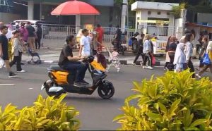 Sepeda listrik di CFD Depok