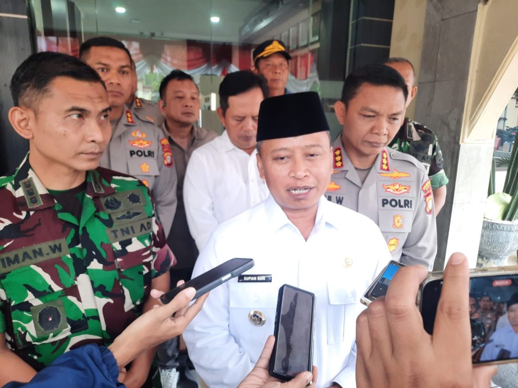 Wali Kota Depok Supian Suri