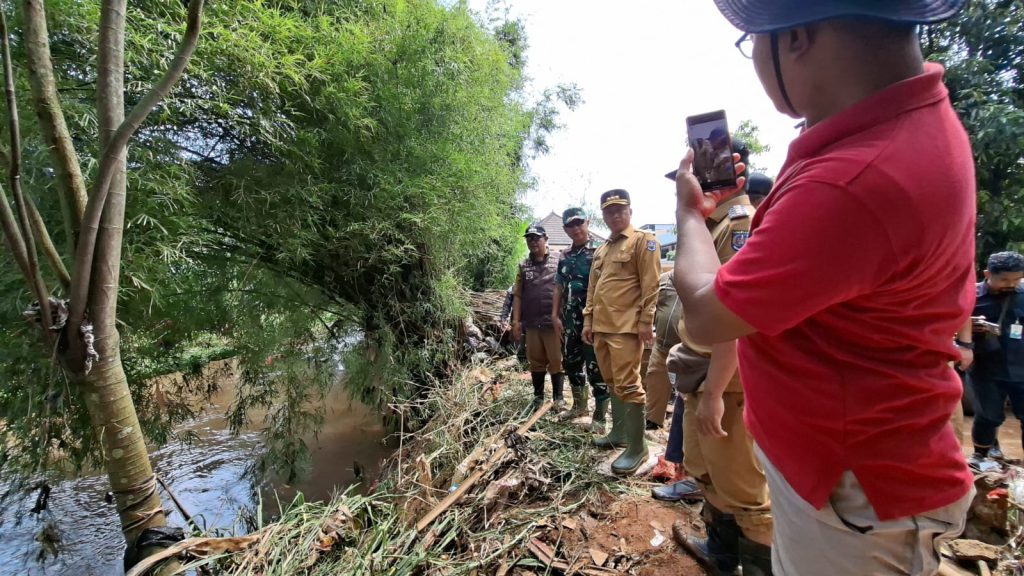 Wali kota tinjau banjir