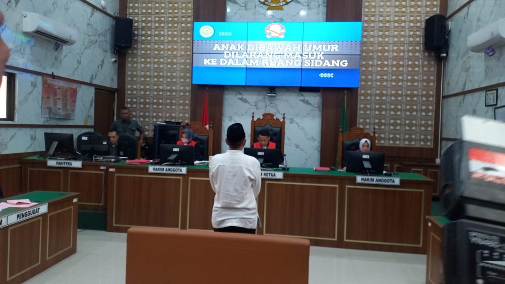 RK vonis 10 tahun penjara