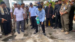 Wali tinjau drainase Detos