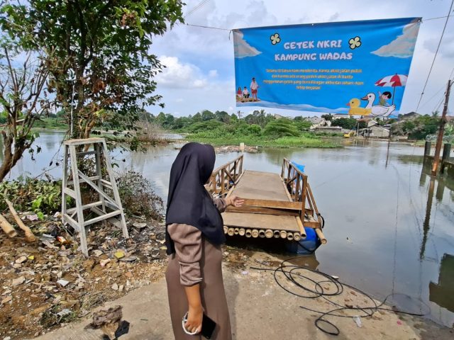 ‘Getek NKRI’ Buatan Warga Bantu Tempuh Jarak Antara Bulak Barat dan Pasir Putih