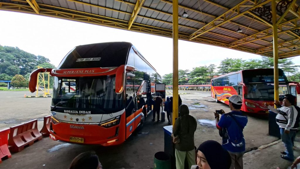 Terminal Jatijajar jelang Nataru