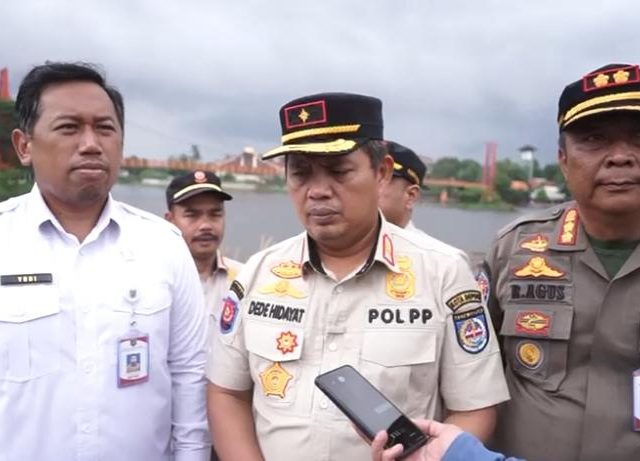 Pantau Langsung Pembongkaran Bangunan Ilegal di Atas Situ Tujuh Muara, Satpol PP : Tidak Ada Penghentian
