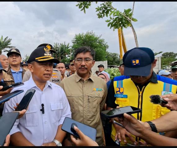 Wali kota bongkar bangunan ilegal di Situ Tujuh Muara