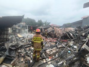 Kebakaran warung kelontong di Cimanggis