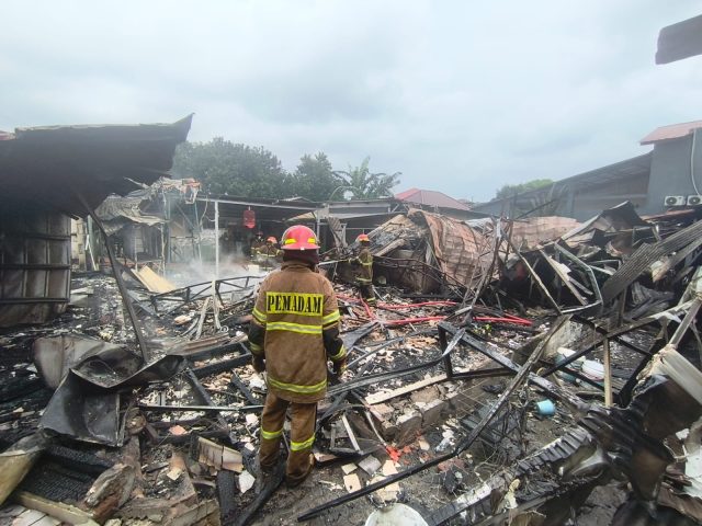 Warung Kelontong di Cimanggis Terbakar, Tujuh Motor Ludes