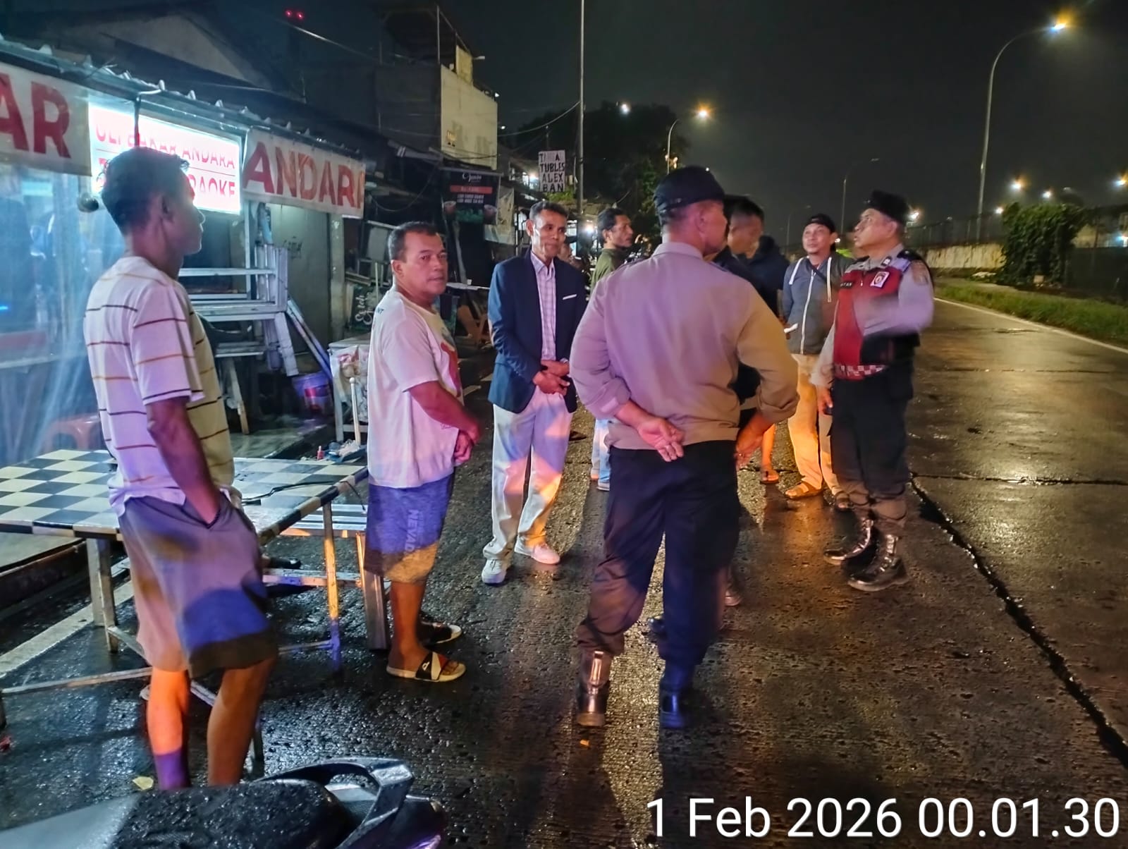 Penertiban live TikTok di pinggir Andara