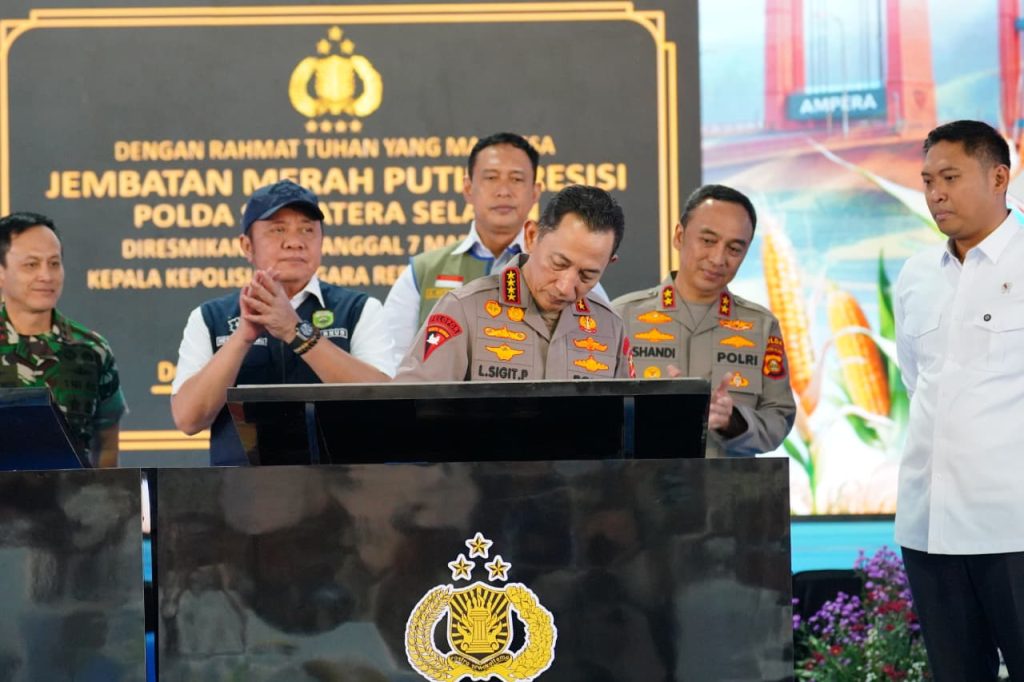 Kapolri resmikan Jembatan Merah Putih