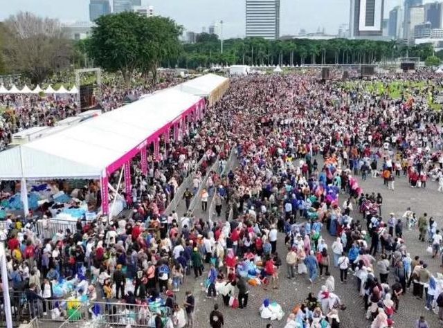 Teddy Hadir saat Bazar Rakyat di Monas, Pengamat: Itu Langkah Positif