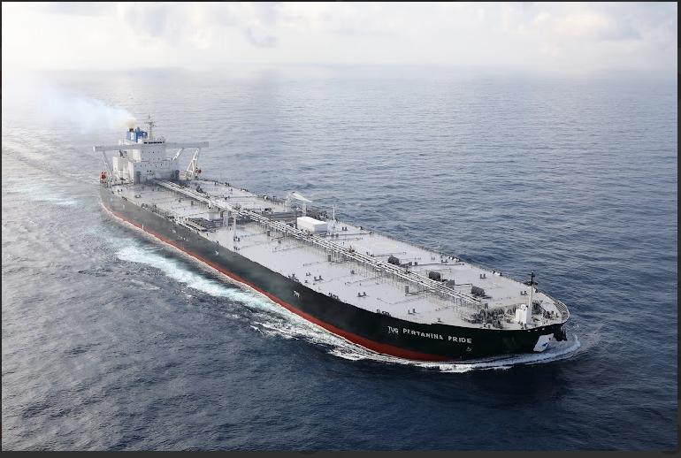 Kapal Pertamina melintas Selat Hormuz