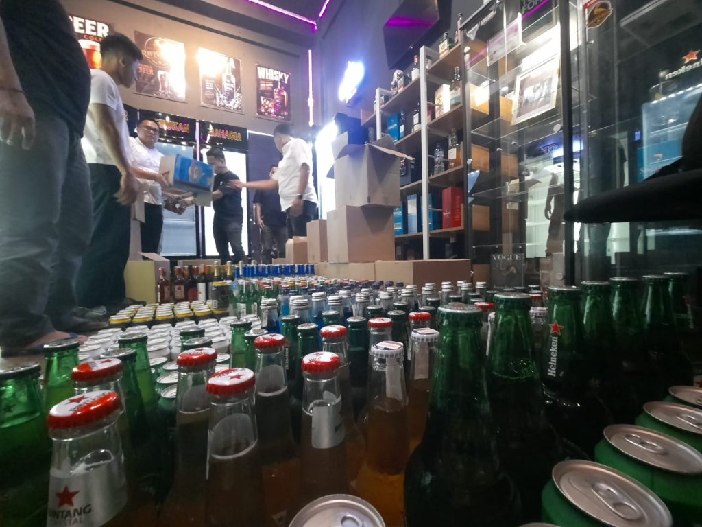 Razia minuman beralkohol
