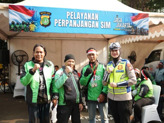 Ribuan Ojol Ngumpul di Polda Metro Jaya, Ternyata Ikut Kopdar “Jaga Jakarta”