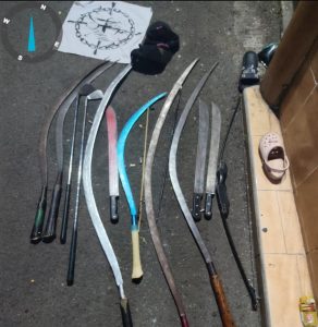 Senjata tajam untuk tawuran