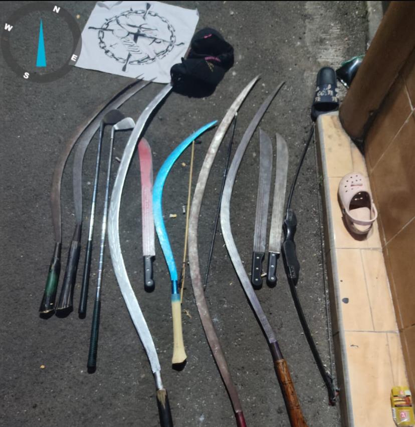 Senjata tajam untuk tawuran