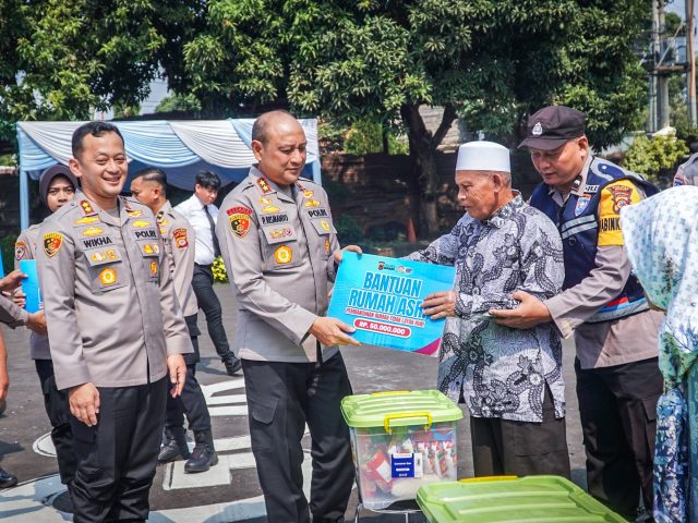 Kunjungan Kerja ke Polres Bogor, Kapolda Jabar Resmikan Empat Bangunan Strategis dan Serahkan Bantuan Rumah Asri