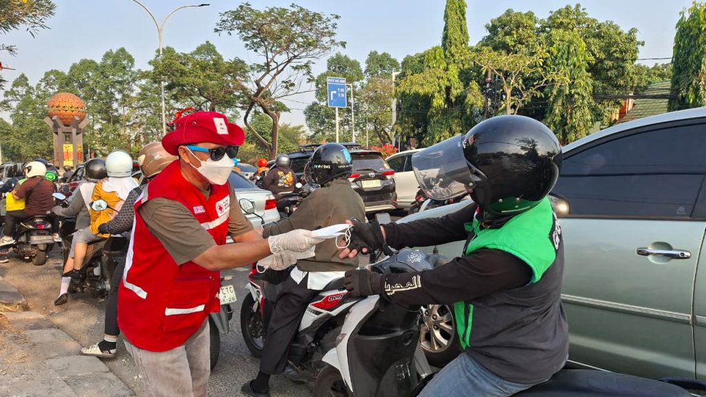 PMI sebar masker