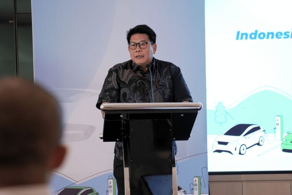 Transformasi bisnis PLN dan tantangan kepemimpinan direktur utama baru menurut IESR.