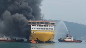 KMP Batumandi terbakar